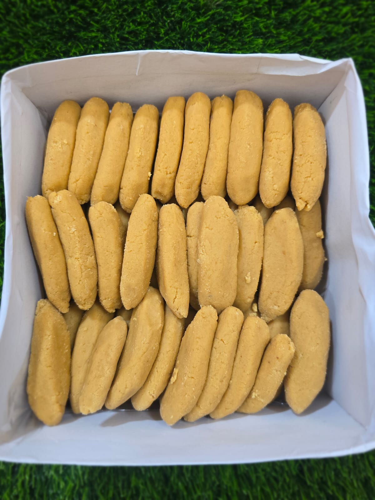 প্যারা সন্দেশ 2 kg= 1400